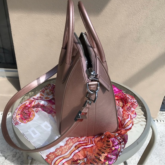 Givenchy -Paris - Small Leather Limited Edition Satchel- Calf Leather - Picture 5 of 11